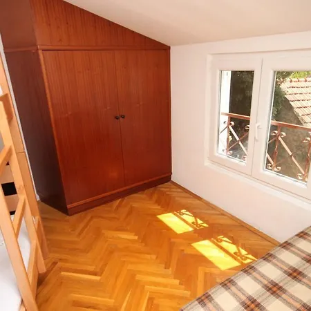 6705c Apartment *